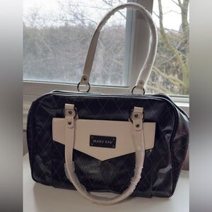 Mary Kay Black and Cream Quilted Laptop Bag - Like NEW1